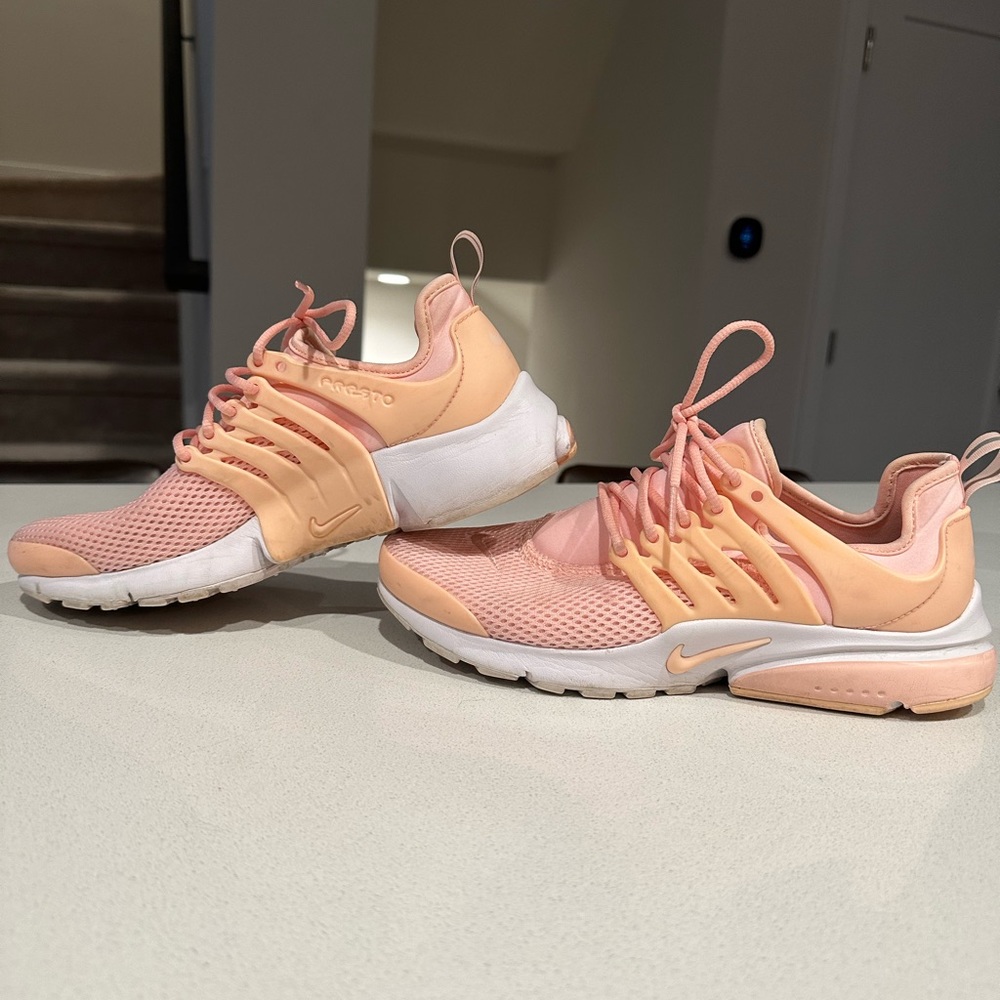 Nike Womens Presto size 9